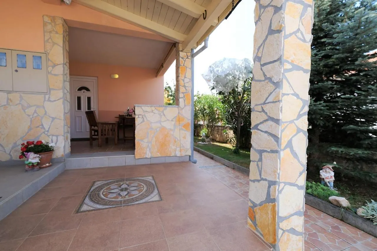 Apartments Coral Klimno