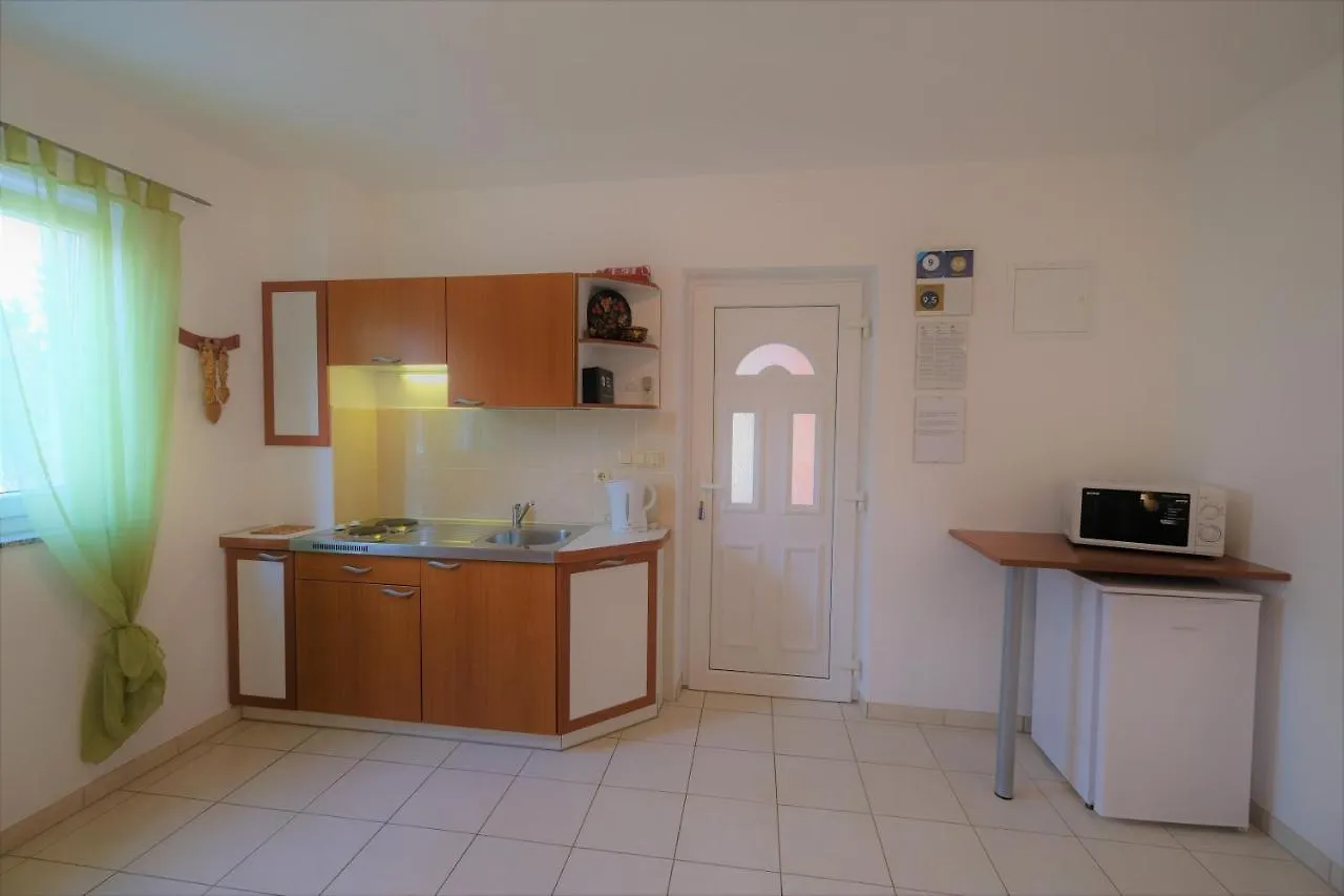 Apartments Coral Klimno Croatia
